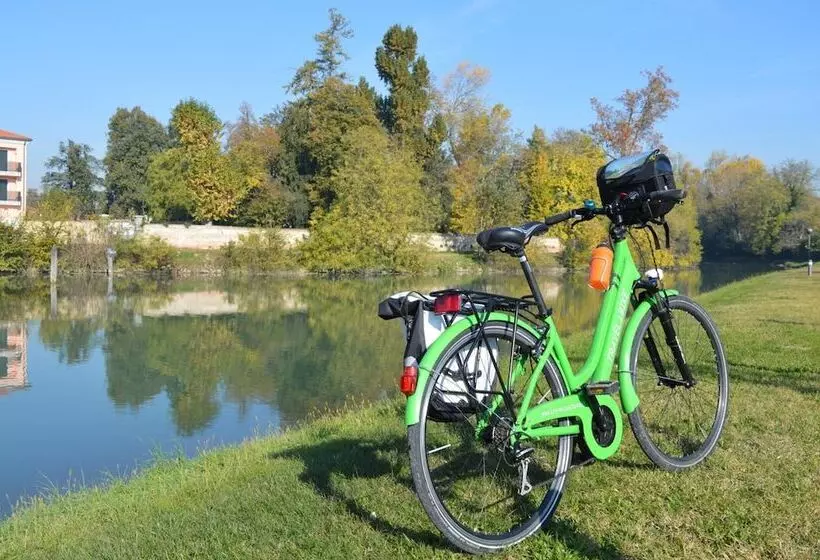 ベッドアンドブレックファースト Dimora Naviglio