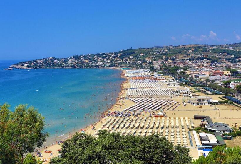 تختخواب و صبحانه Il Granello Di Sabbia