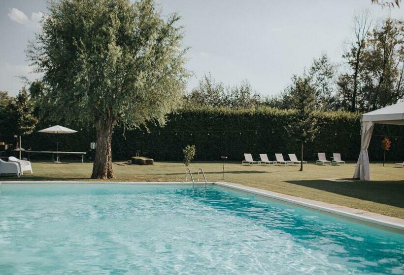 La Scuderia Charming Rooms B&b