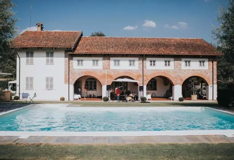 La Scuderia Charming Rooms B&b