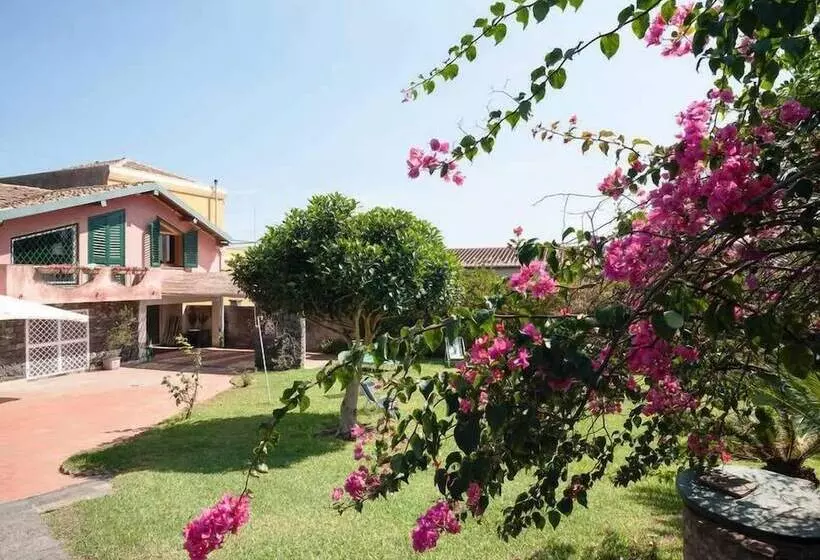 Hostelli Villa Con Giardino Vicino Al Mare