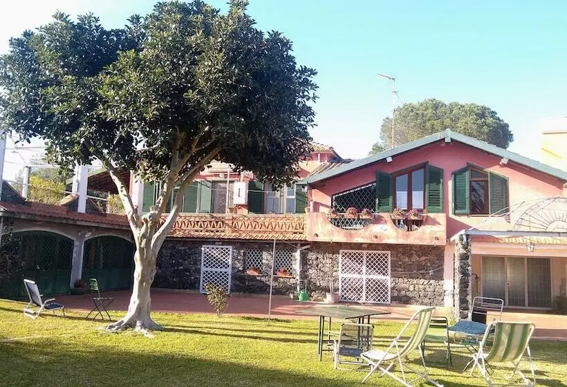 Hostelli Villa Con Giardino Vicino Al Mare