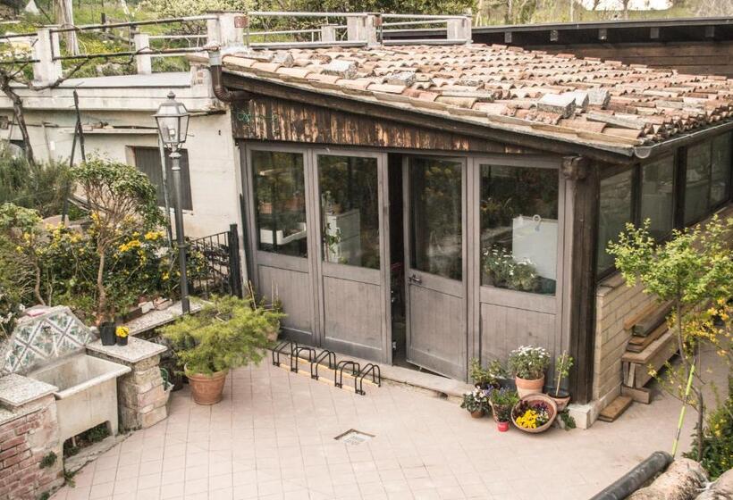 Сельский отель Locanda Della Rocca