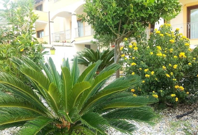 膳宿费 Flowerhouse