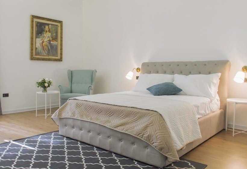 تختخواب و صبحانه I Borbone