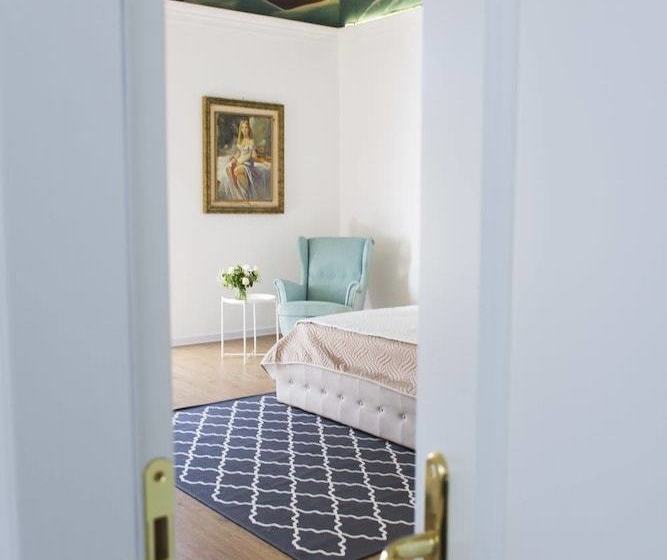 تختخواب و صبحانه I Borbone