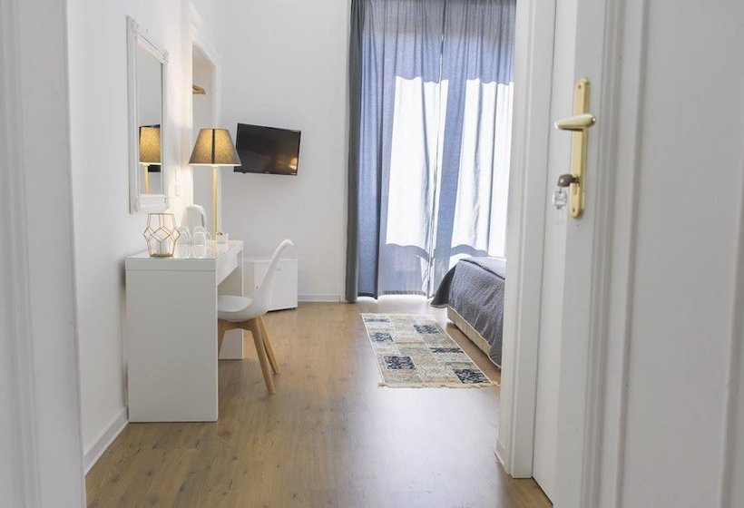 تختخواب و صبحانه I Borbone