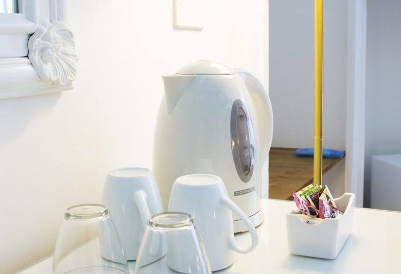 تختخواب و صبحانه I Borbone