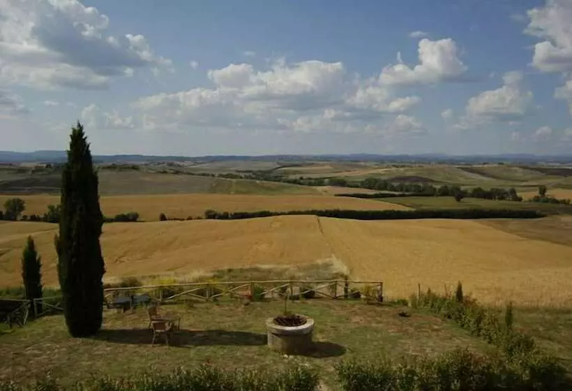 Maaseutuhotelli La Torre Di Corsanello