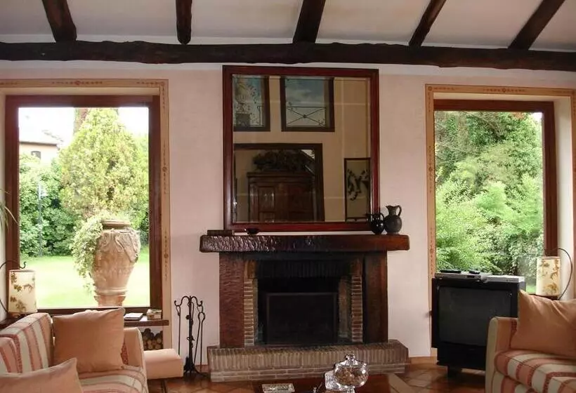 Majatalo Villa Colle Farnese