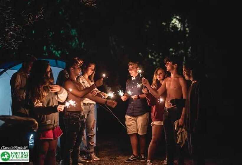 리조트 Nautilus Village