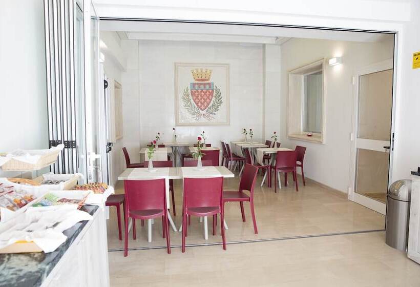 مسافرخانه Boutique Hotel Enia