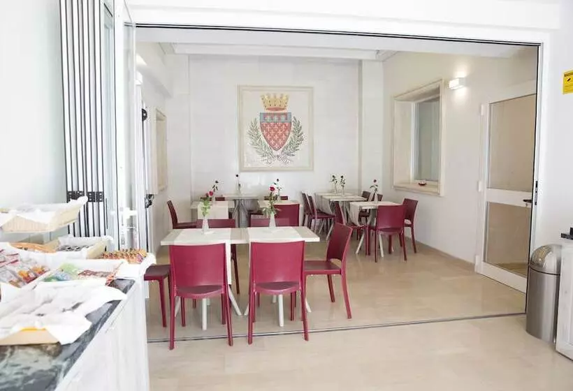 مسافرخانه Boutique Hotel Enia