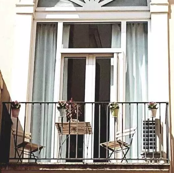 پانسیون Mammadada Charm Rooms