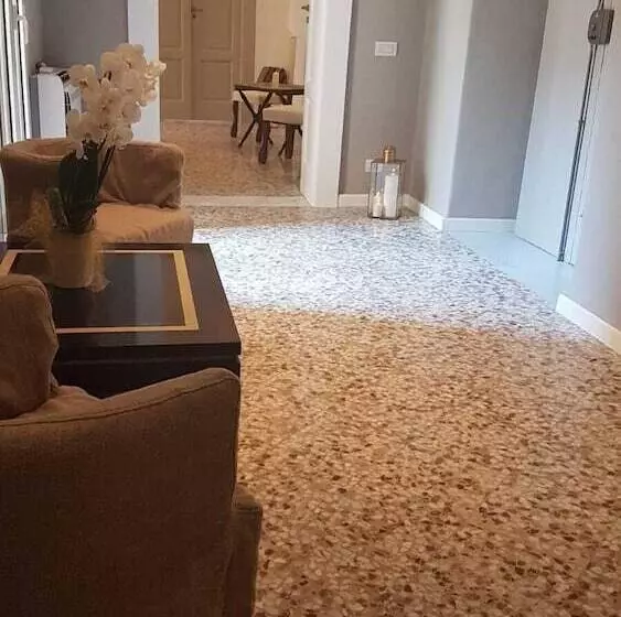 پانسیون Mammadada Charm Rooms