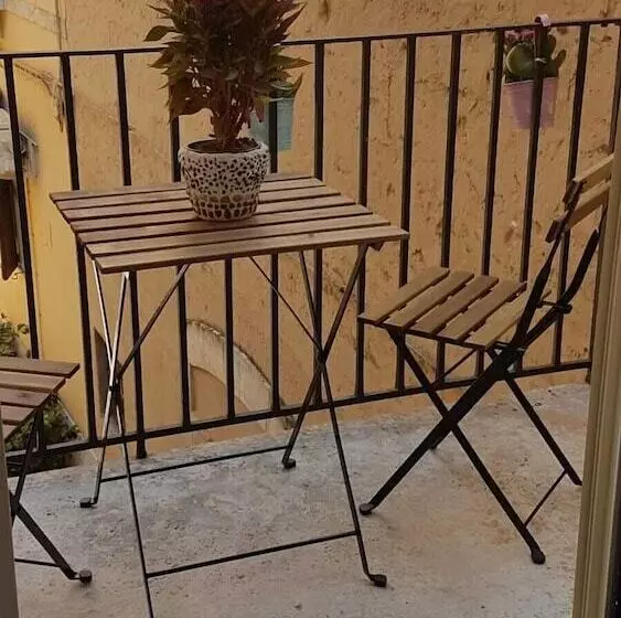 پانسیون Mammadada Charm Rooms