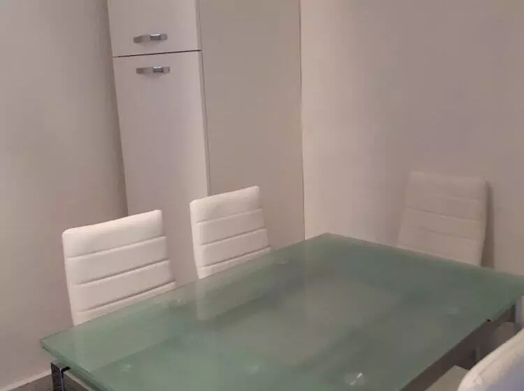پانسیون Cà  Rossi City  House