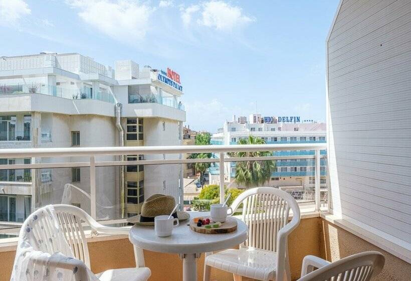 Aparthotel California