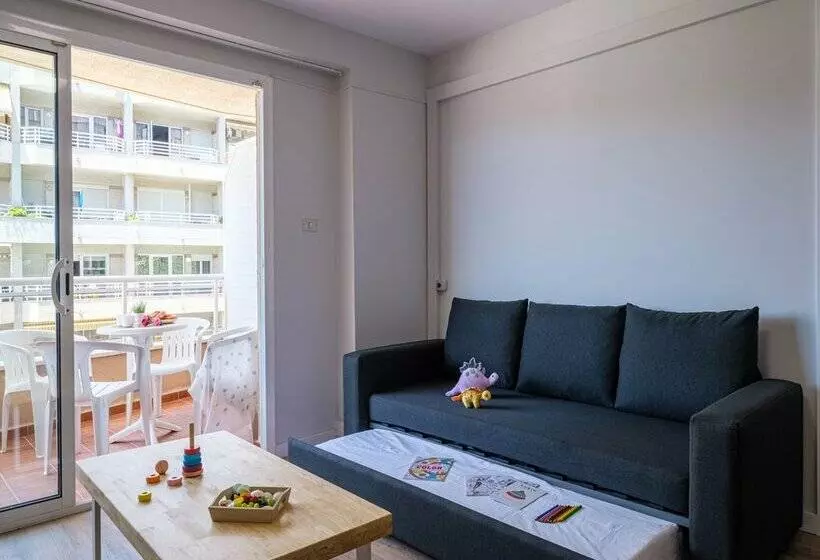 Aparthotel California