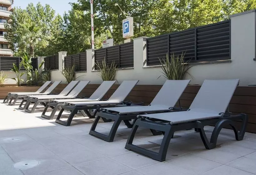 Aparthotel California