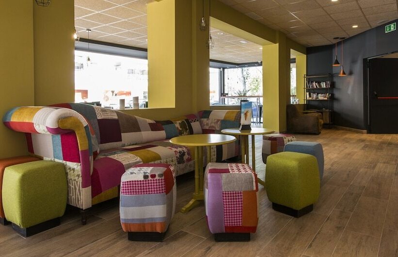 Aparthotel California