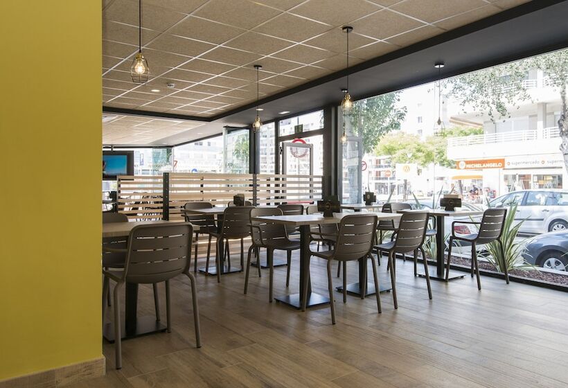 Aparthotel California