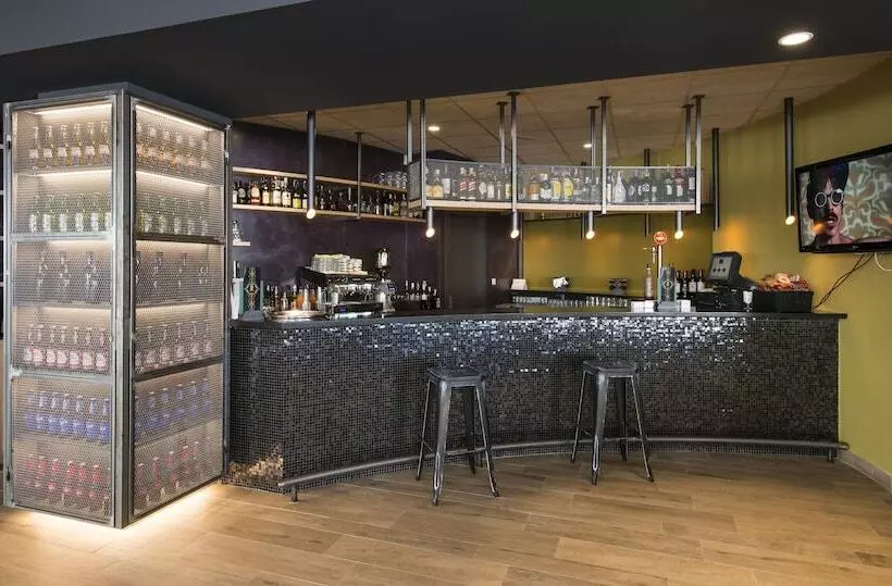 Aparthotel California