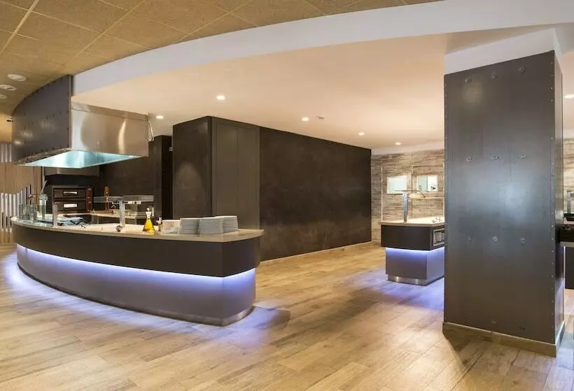 Aparthotel California