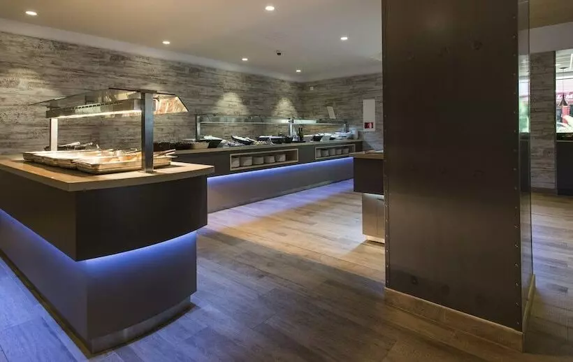 Aparthotel California