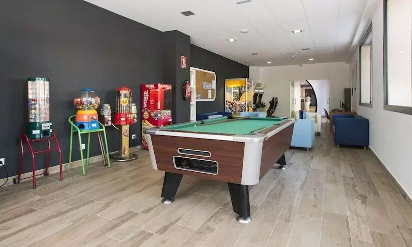 Aparthotel California