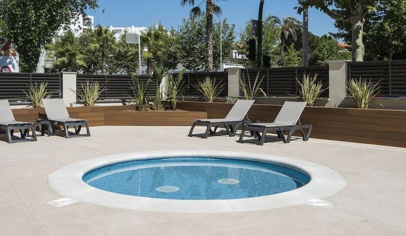 Aparthotel California