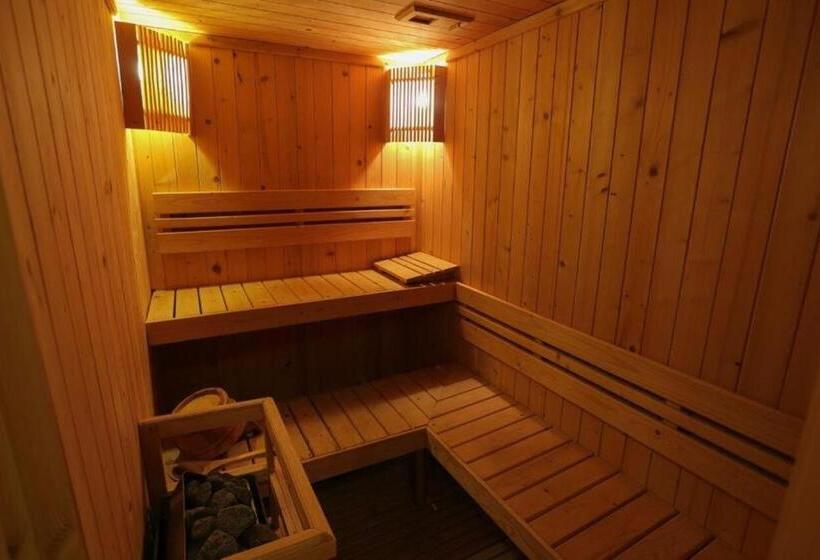 Amora Thapae Hotel Chiang Mai