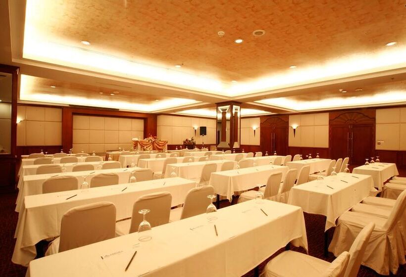 Amora Thapae Hotel Chiang Mai