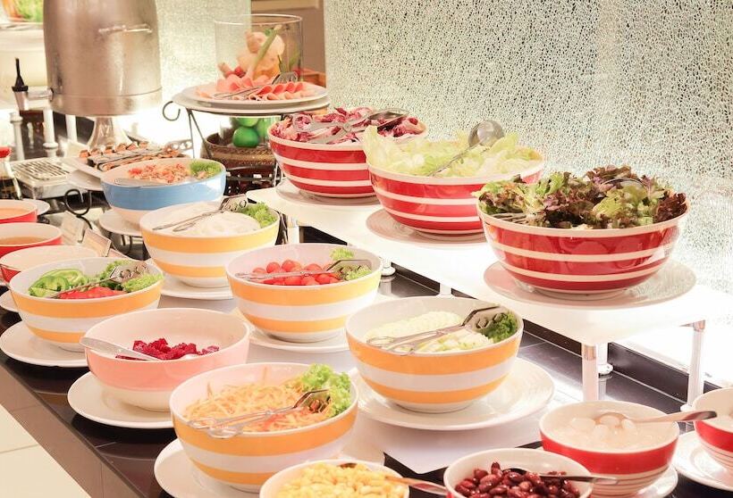 Amora Thapae Hotel Chiang Mai