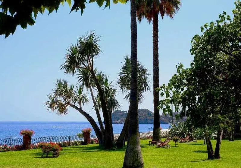 בית מלון כפרי Caparena