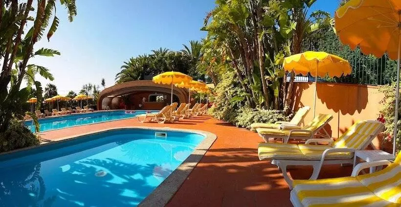 בית מלון כפרי Caparena