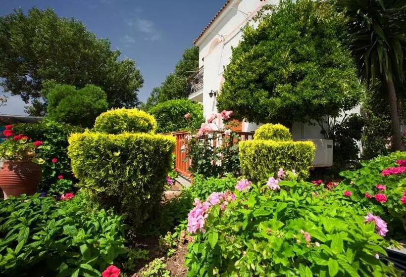 בית מלון כפרי Castello Rosso