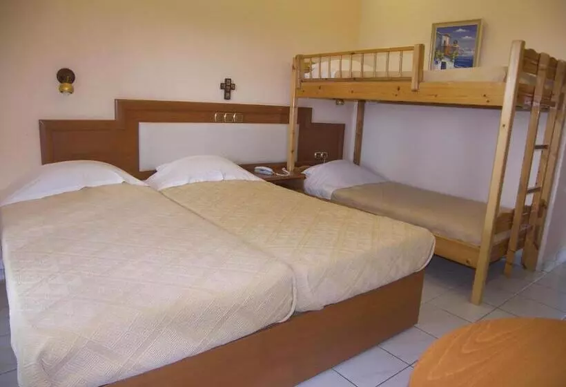 בית מלון כפרי Castello Rosso