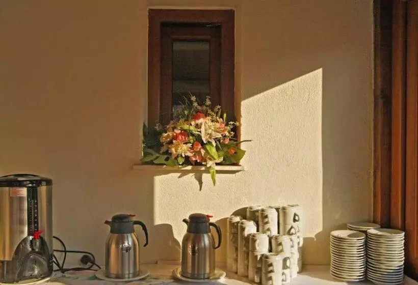 בית מלון כפרי Castello Rosso