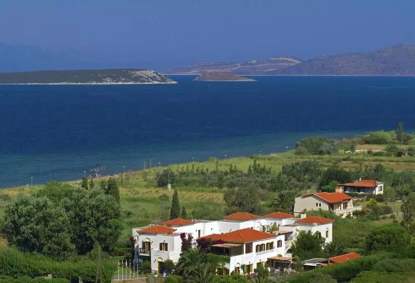 בית מלון כפרי Castello Rosso