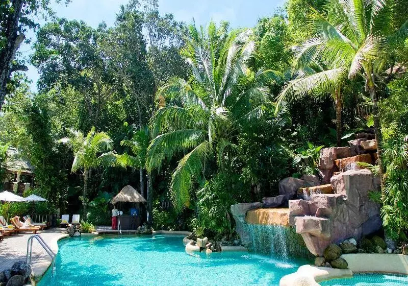 호텔 Central Karon Village