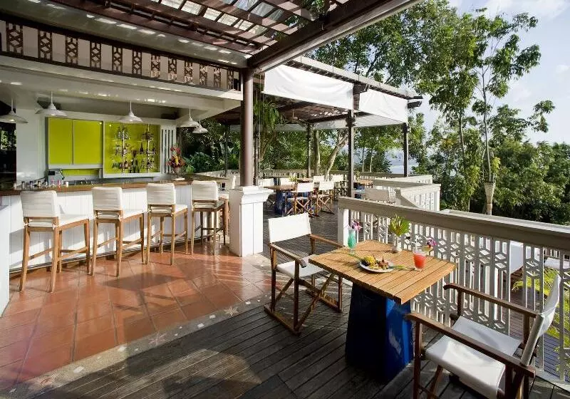 호텔 Central Karon Village