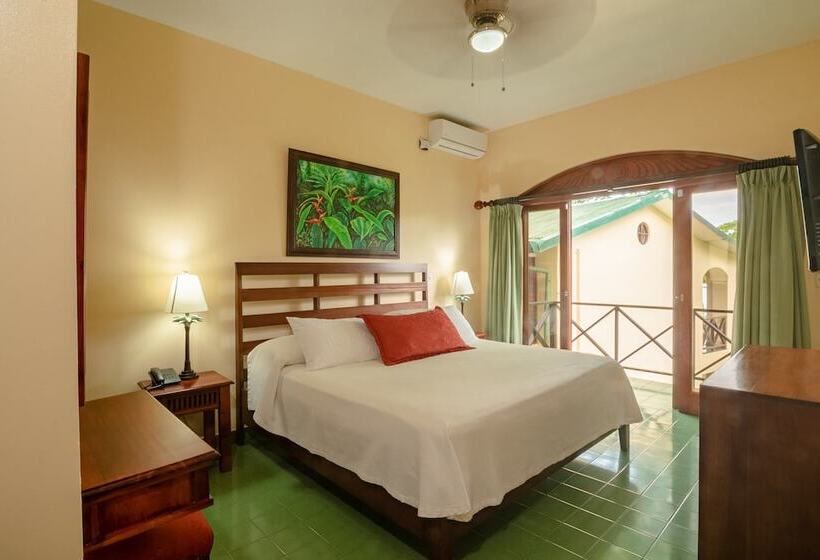 هتل Club Del Mar Oceanfront