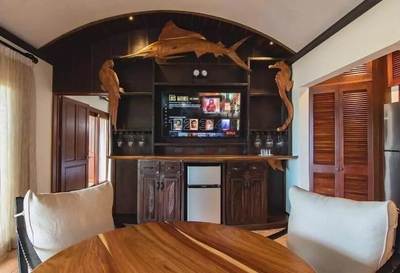 호텔 Club Del Mar Oceanfront