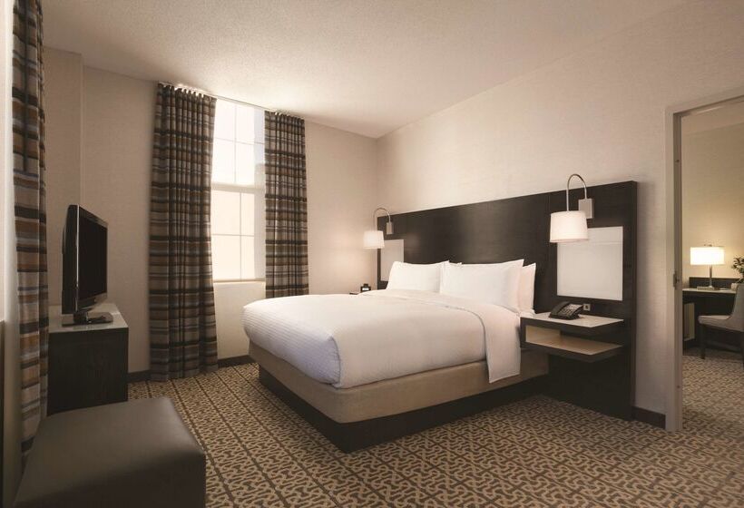 هتل Doubletree By Hilton Bostondowntown