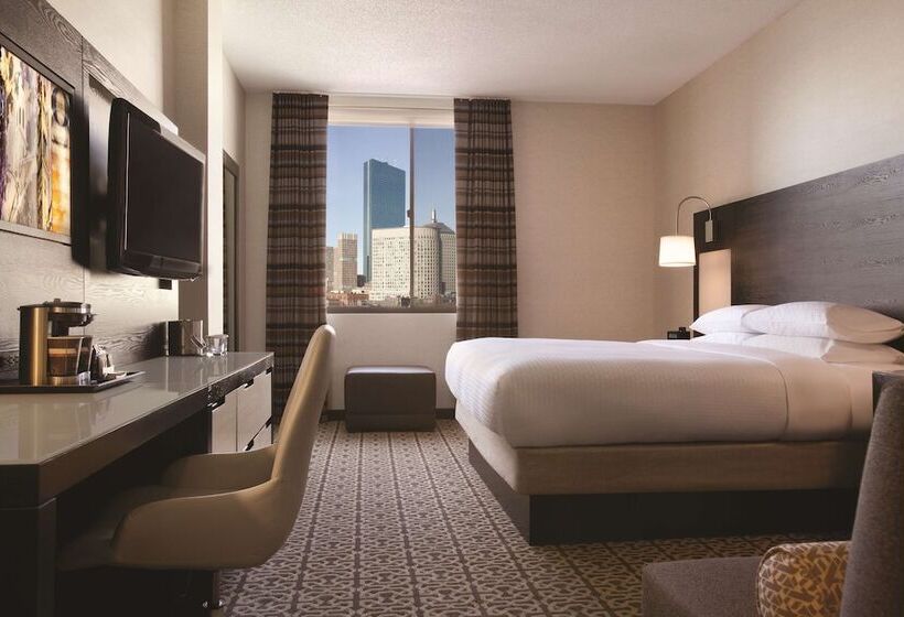 هتل Doubletree By Hilton Bostondowntown