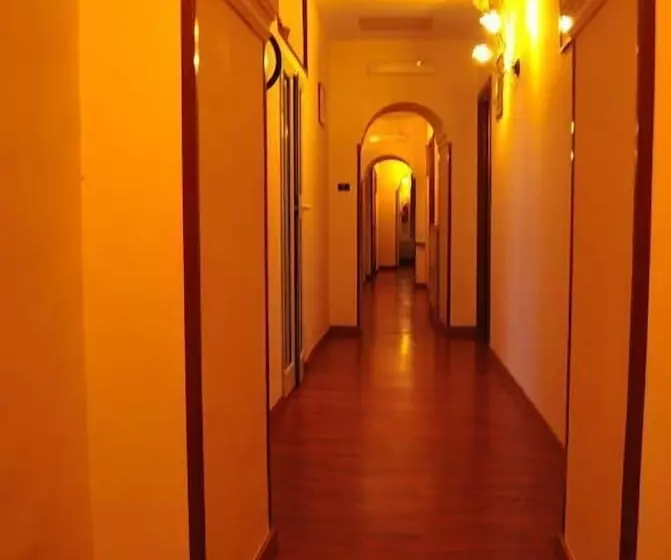 هتل Duomo View Naples