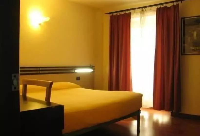 هتل Duomo View Naples