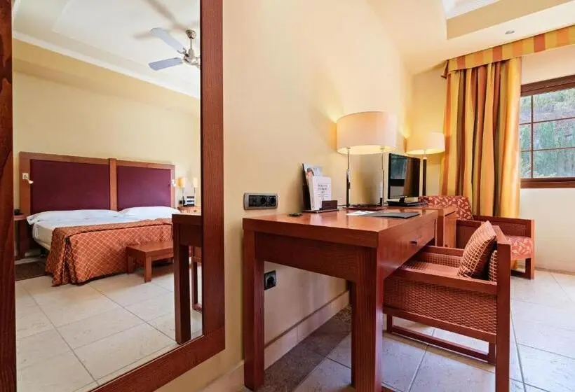 ホテル Envia Almeria Spa & Golf