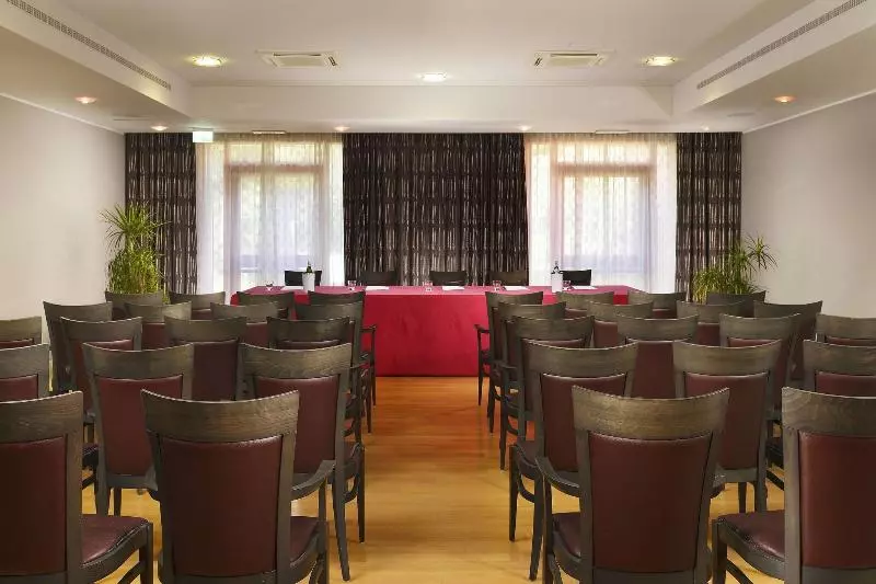 هتل Four Points By Sheraton Siena